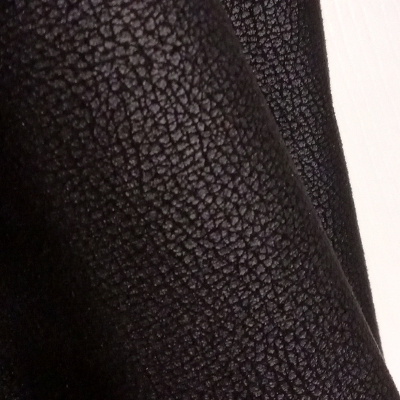 vegan leather ankle pants Chico's  textured - Picture 2 of 7